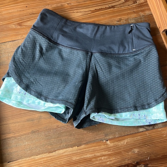 Bundle of 2 Running Calia Shorts. Size XS - Picture 4 of 7